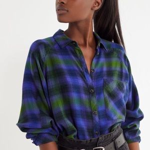 ADORABLE URBAN OUTFITTERS FLANNEL😍